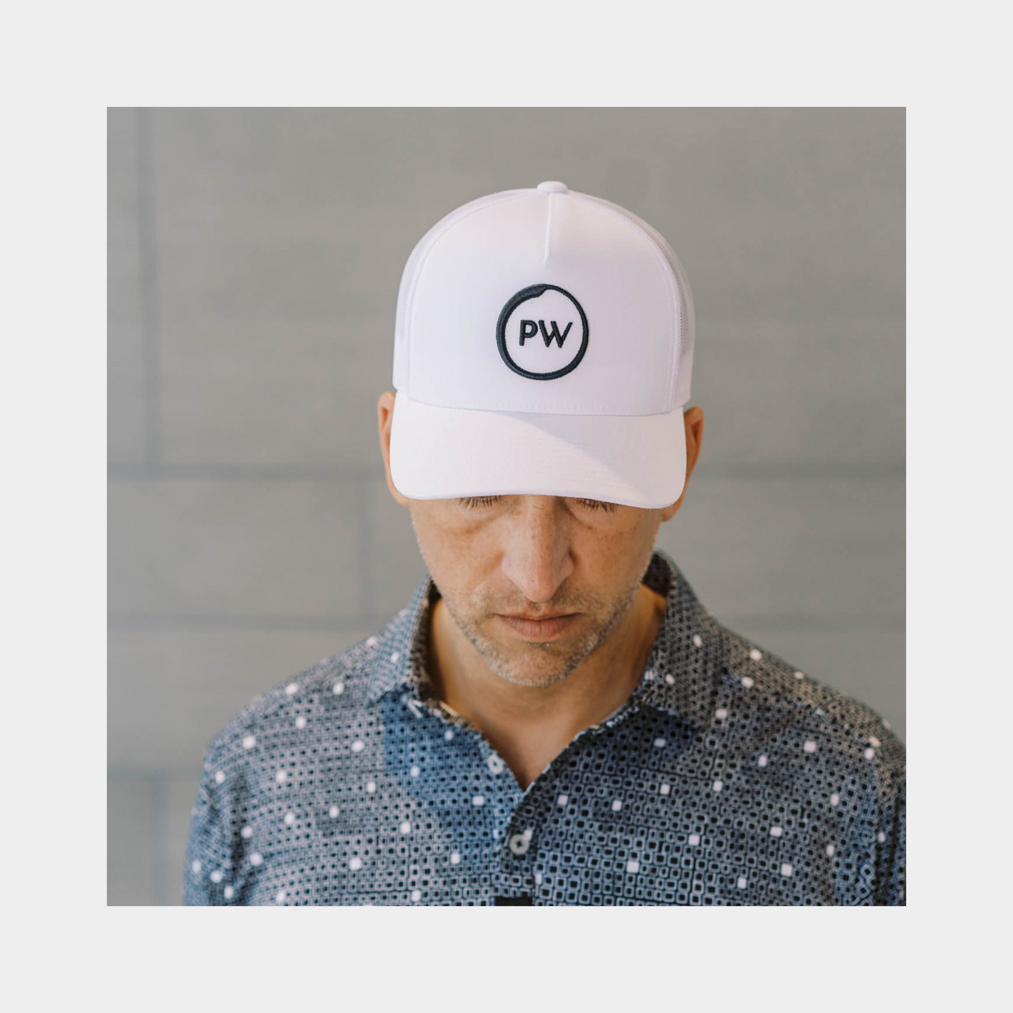 Pursue Whole Embroidered Hat